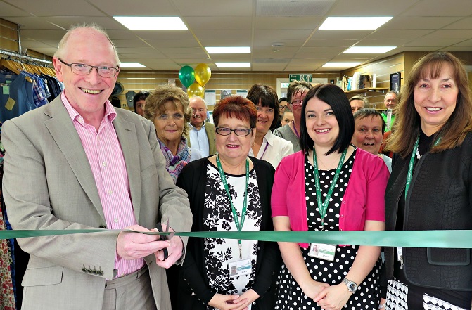 Crook shop opens